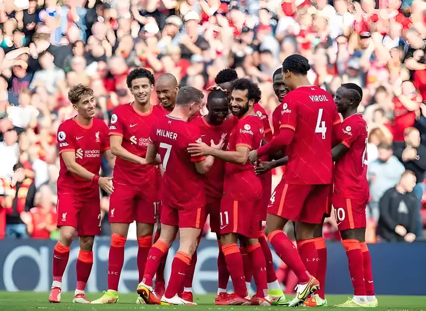 包含切尔西豪取连胜备战社区盾尼斯外线爆发备战英超之后，英超今晚走向成谜的词条